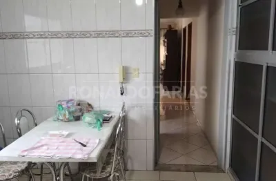 Casa térrea a venda com 120m² ,02 dormitórios na região da cidade ademar