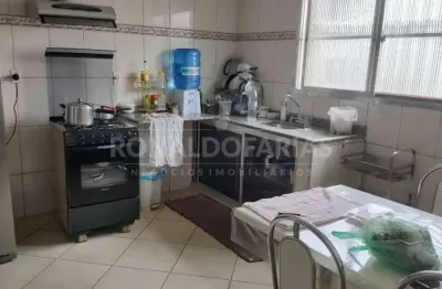 Casa térrea a venda com 120m² ,02 dormitórios na região da cidade ademar