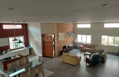 Casa a venda no bolsão de interlagos com 4 dormitórios 2 suítes e 4 vagas de garagem