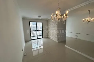 Apartamento a venda com 03 dormitórios sendo 01 suíte na região de interlagos