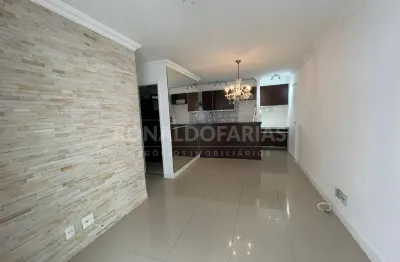Apartamento a venda com 03 dormitórios sendo 01 suíte na região de interlagos