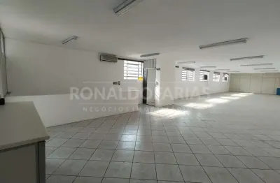 Prédio comercial . andar superior para locação vila santa catarina