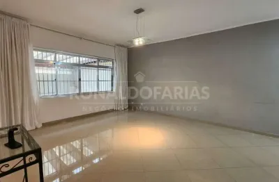 Casa à venda com 3 dormitórios suítes e 3 vagas de garagem em jardim dos lagos