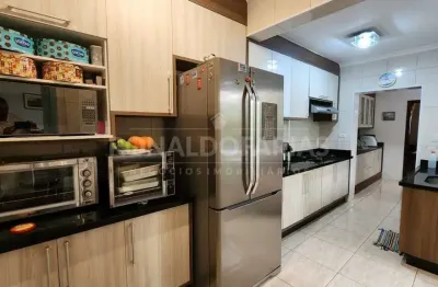 Sobrado a venda em jardim suzana com 2 dormitórios e 2 vagas de garagem