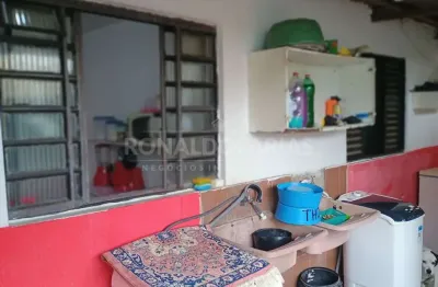 Casa a venda para renda com 3 casas no jardim das imbuias.