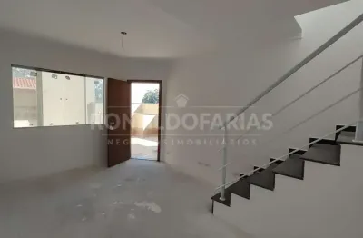 Sobrado a venda em condominio fechado com  03 dormitorios sendo 01 suite na regiao de interlagos.