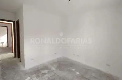 Sobrado a venda em condominio fechado com 02 suites na regiao de interlagos.