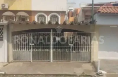 Sobrado a venda com 3 dorm e  2 vagas região socorro