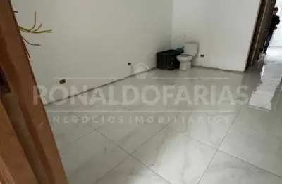 Sobrado à venda com 3 dormitórios 1 suíte e 2 vagas na região de interlagos