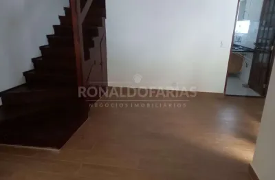 Sobrado a venda na cidade  dutra com 3 dormes 2 vagas