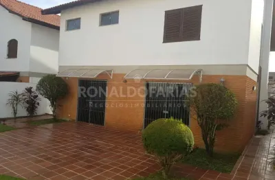 Casa à venda no bolsao de interlagos com 3 dormitórios 1 suíte e 2 vagas de garagem