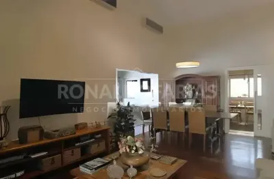 Casa à venda em interlagos área nobre 3 dormitórios 1 suíte e 4 vagas de garagem