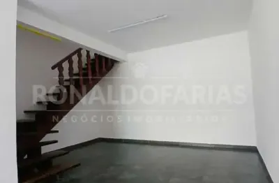 Salão para alugar no veleiros, com sobreloja bem no fluxo de pessoas