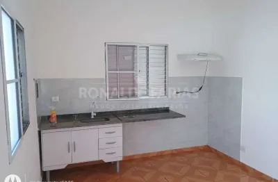 Casa  com 2 dormitórios para locação  na cidade dutra