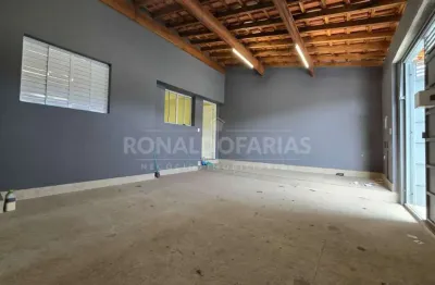 Casa térrea para locação em jardim das imbuias 2 dormitórios e 2 vagas de garagem