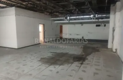 Galpao industrial para locaçao com 805 m² de área construída na região do socorro