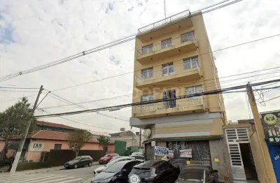 Sala comercial de 64m e 5 vagas para locação em interlagos
