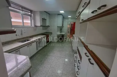 Sobrado a venda   com 4 dorm sendo 2 suites na regiao interlagos