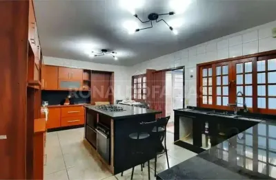 Casa à venda city campo grande  3 dormitórios, 3 suítes e 4 vagas