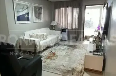 Casa a venda 2 Dormitórios varanda e vaga Jardim Marajoara Interlagos