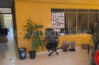 Casa  a venda 3 dormitórios 2 vagas  proximo ao sacolão são josé