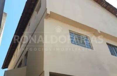 Sobrado à venda no Jardim São Bernardo com 3 dormitórios e 2 vagas