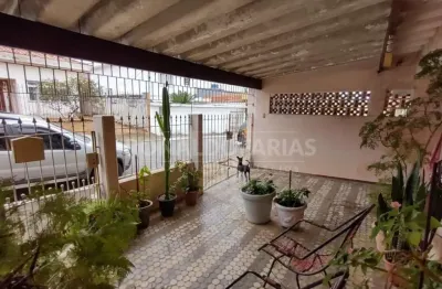 Casa a venda na cidade dutra com 2 dormitórios e 2 vagas de garagem com edícula