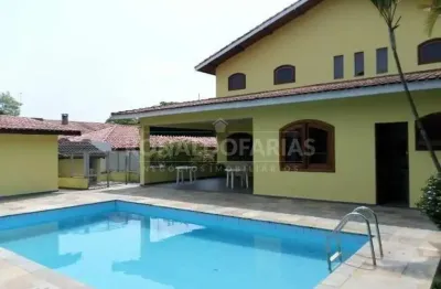 Casa a venda no bairro de interlagos bolsão com 4 dormitórios 2 suítes e 5 vagas de garagem