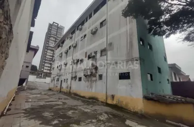 Prédio comercial com 40 dormitórios (hotel) à venda em avenida interlagos.