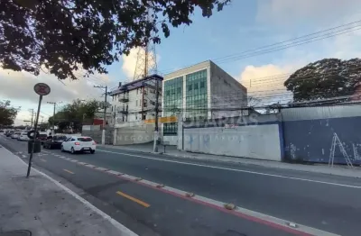 Terreno comercial a venda em avenida principal 600 m² fundos com autódromo.