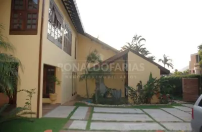 Vendo casa  em condomínio na  praia  martim  de sá  caraguatatuba