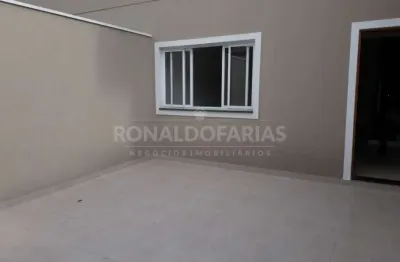 Sobrado a venda com 03 dormitórios na região da pedreira
