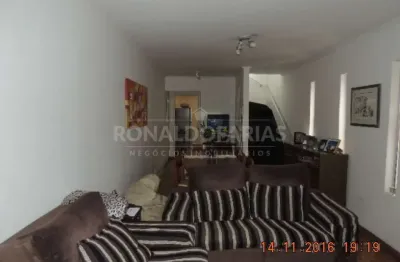 Sobrado a venda com 03 dormitórios sendo 01 suíte em interlagos