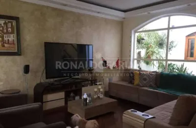Casa térrea no jd. suzana em interlagos com 260m2 e 4 dormitórios, sendo 1 suíte!