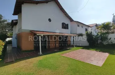 Sobrado a venda no bolsão de interlagos com 03  suítes 02 vagas e excelente localização