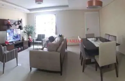 Sobrado à venda com 3 dormitórios e 1 suíte na região do campo limpo.