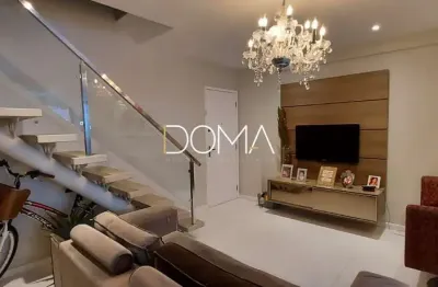 Cobertura duplex com fino acabamento e decoração, próximo a praia do forte