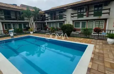 Casa em condomínio próxima a lagoa das palmeiras e ao shopping em cabo frio-rj