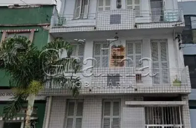 Apartamento com 2 quartos à venda na travessa comendador batista, 34, cidade baixa, porto alegre por r$ 390.000