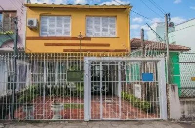 Casa com 4 quartos à venda na rua são francisco, 724, santana, porto alegre por r$ 860.000