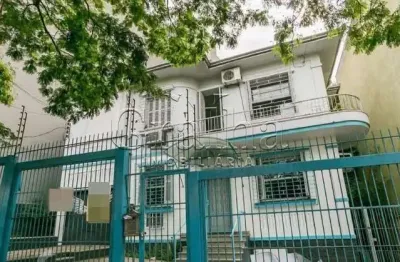 Casa com 3 quartos à venda na rua faria santos, 27, petrópolis, porto alegre por r$ 1.138.000