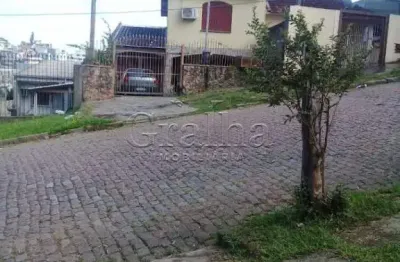 Casa com 3 quartos à venda na avenida teresina, 249, medianeira, porto alegre por r$ 490.000