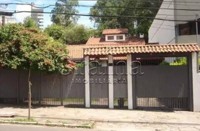 Casa com 3 quartos à venda na rua luzitana, 617, higienópolis, porto alegre por r$ 1.700.000
