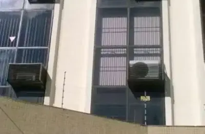 Sala comercial à venda na avenida plínio brasil milano, 295, higienópolis, porto alegre por r$ 199.968