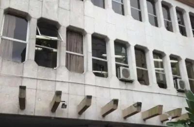 Sala comercial à venda na rua vinte e quatro de outubro, 850, independência, porto alegre por r$ 295.000