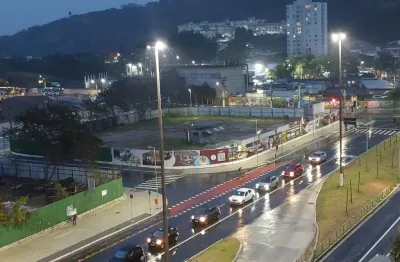 Centro - apartamento 105m2 área privativa com vista total pro mar - 02 elevadores