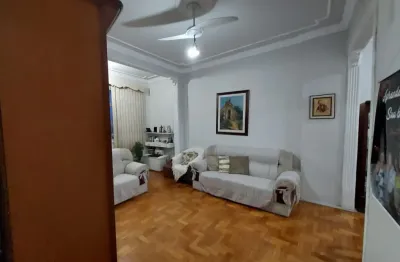 Centro - apartamento 105m2 área privativa com vista total pro mar - 02 elevadores