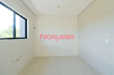 Sobrado à venda no bairro tinguí em curitiba com 4 dormitórios, 1 suite, banheiro e garagem