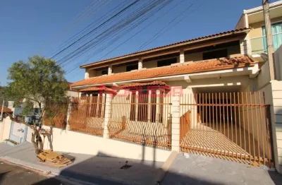 Casa à venda em almirante tamandaré-pr: 3 quartos, 2 suítes, 3 salas, 4 banheiros, 3 vagas de garagem, 280m². imperdível!