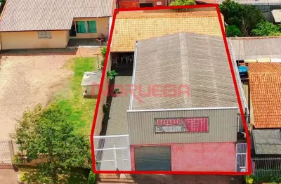 Barracão Comercial à Venda em Araucária-PR, Bairro Capela Velha: 2 Salas, 1 Banheiro, 4 Vagas Garagem, 200m² Área